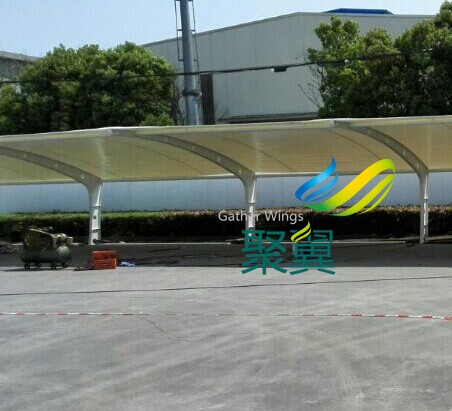 江陰異形鋼膜結構車棚施工案例