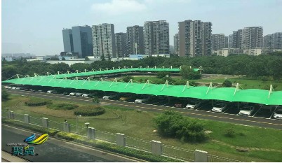 綠色膜結構車棚，膜結構車棚多色，環繞型大型車棚