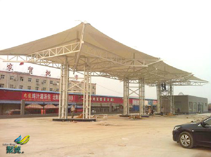 膜結(jié)構(gòu)走廊雨棚遮陽防雨*膜結(jié)構(gòu)走廊雨棚的特點(diǎn)