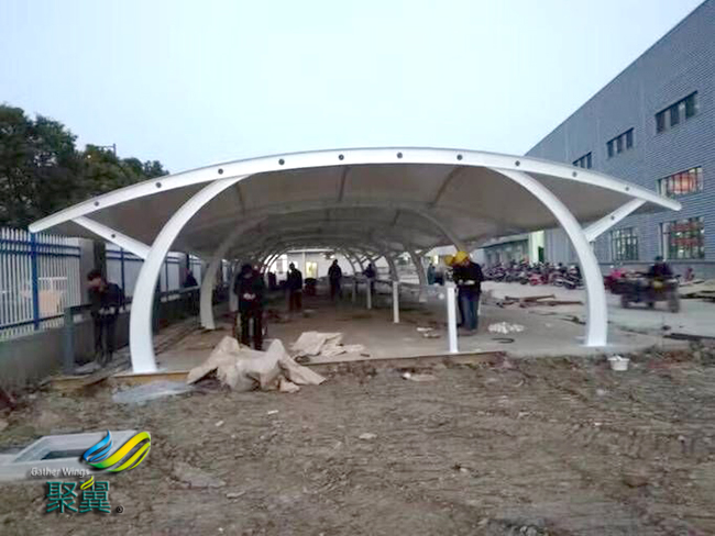 為什么大家都選擇膜結(jié)構(gòu)車棚|張力效果