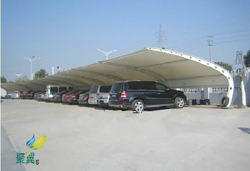 大型建筑膜結(jié)構(gòu)車棚工程循環(huán)行使|停車便利