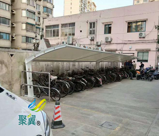 膜結(jié)構(gòu)車棚色彩依托|膜結(jié)構(gòu)車棚舒適建筑造型