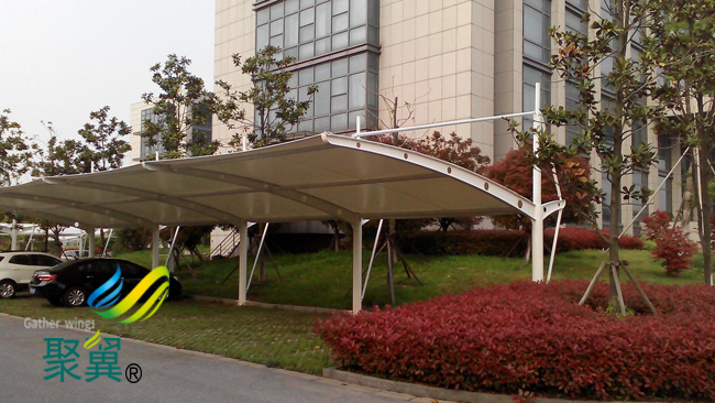 雙開膜結(jié)構(gòu)車棚停車棚鋼膜結(jié)構(gòu)學(xué)校汽車棚加工廠家